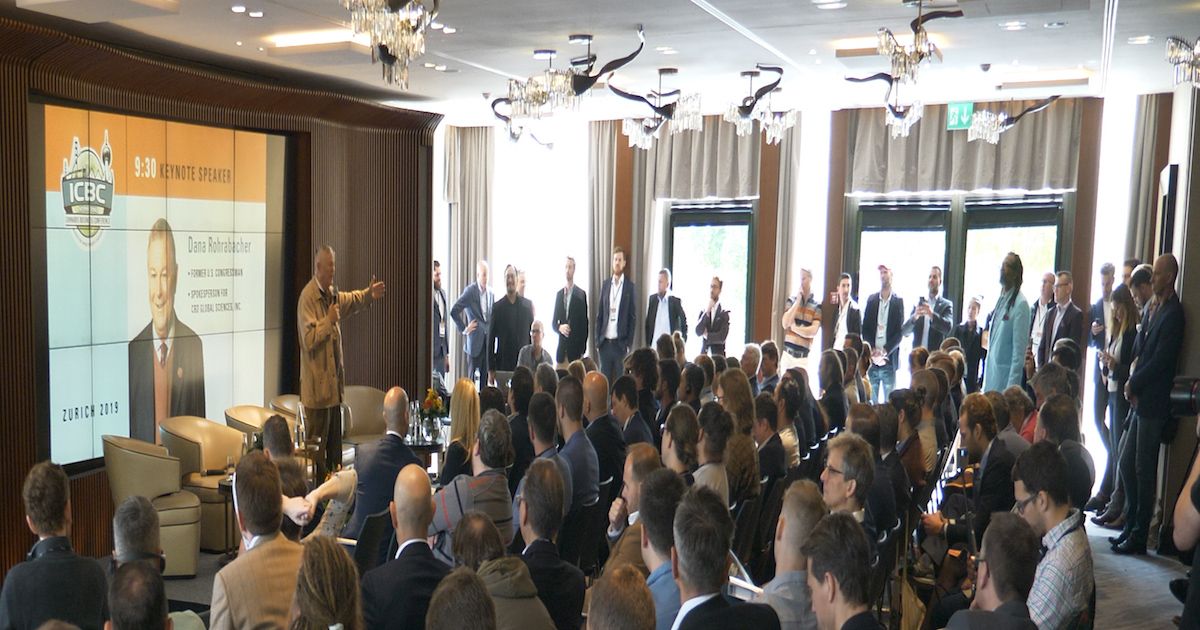 Dana Rohrabacher and crowd