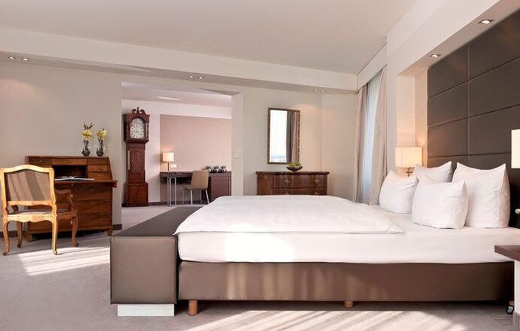 estrel berlin hotel 4 Bedroom