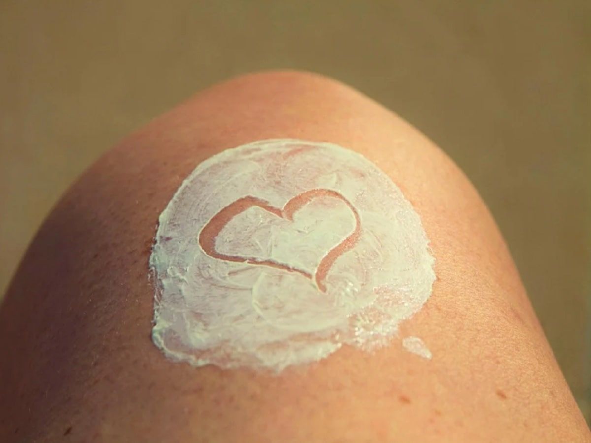 skin-lotion skin-lotion skin-lotion