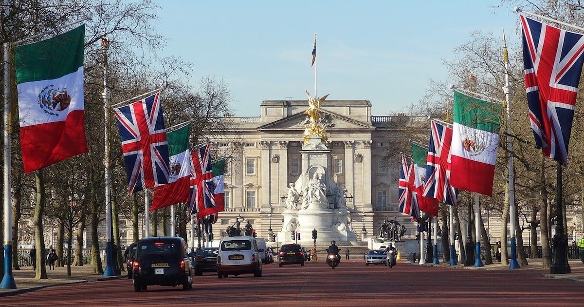 Buckingham Buckingham