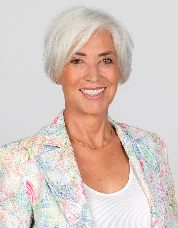 Dr. Christiane Neubaur