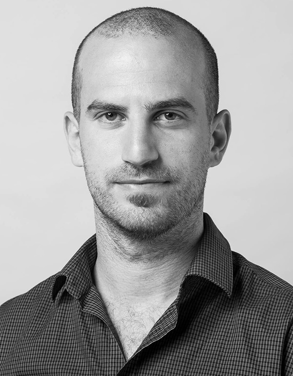 Nadav Eyal